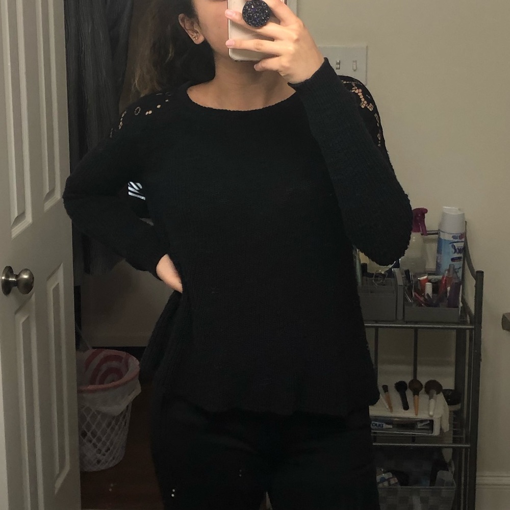 Hollister sweater